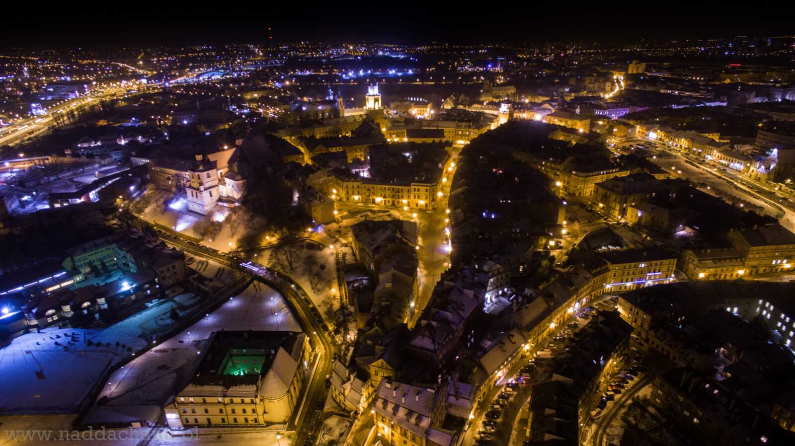 Lublin z lotu ptaka nocą