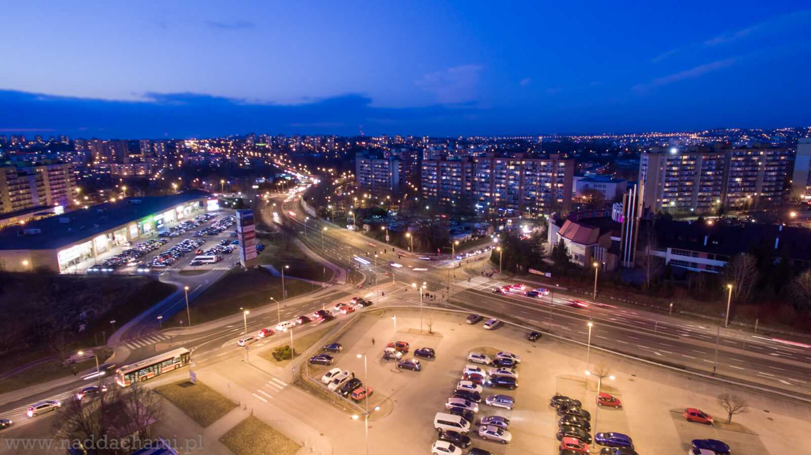 Nad dachami Bielska-B. - Dron Timelapse